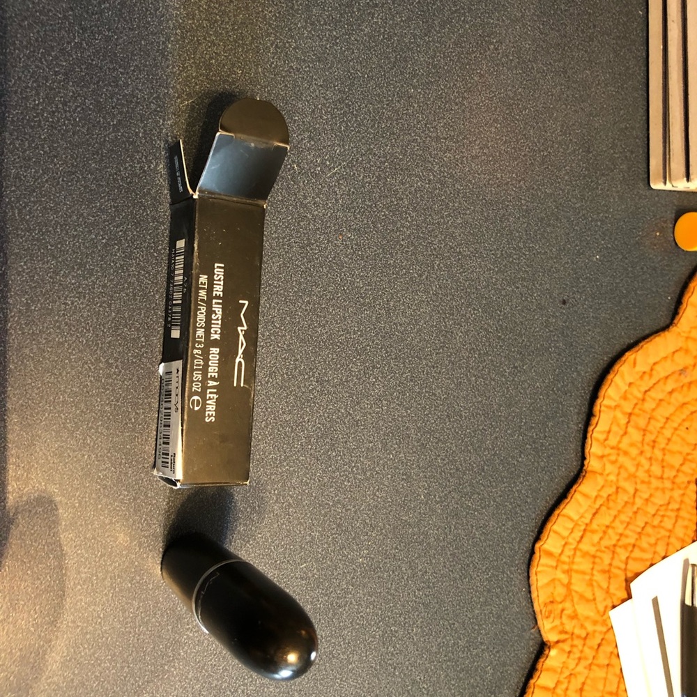 MAC Lustre Lipstick